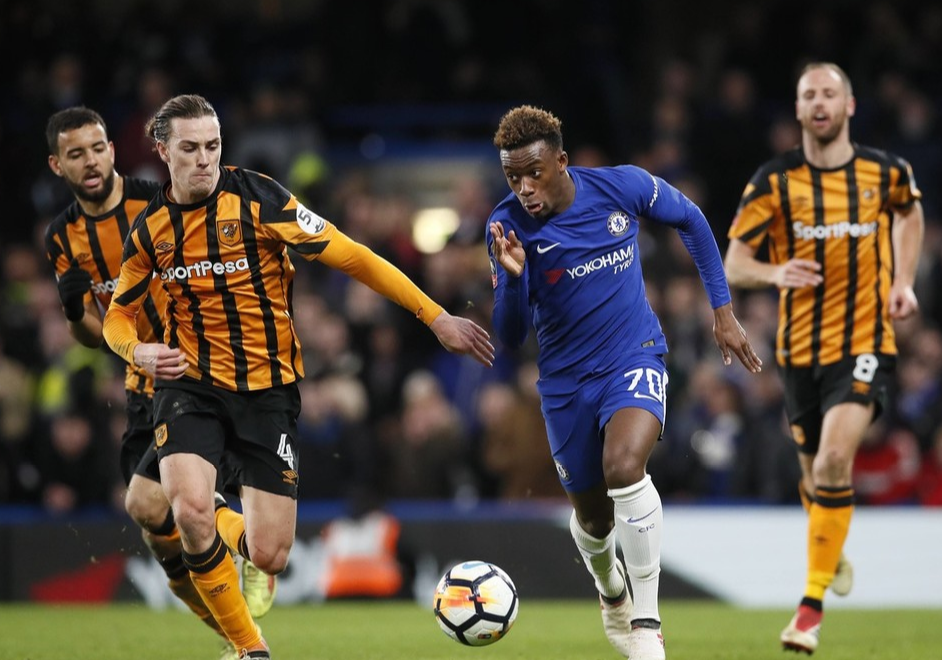 包含AC米兰前锋在比赛中完成帽子戏法，助球队横扫对手的词条